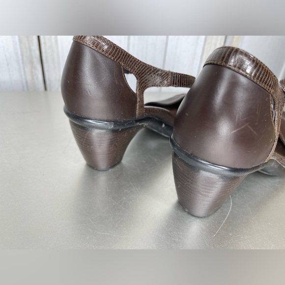 Dansko Women’s Mary Janes Size 39 Brown Leather Heels Made In Portugal - Picture 5 of 8